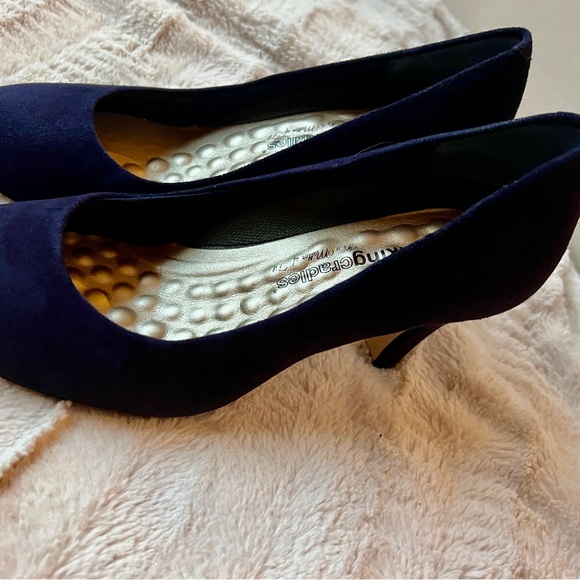 Walking Cradles Navy Suede Pump - Picture 2 of 10